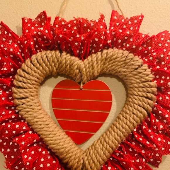 Valentine’s Wreath - Picture 2 of 3